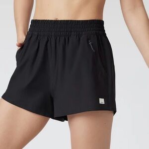 Vuori Women's Dash Short 2.0 in Black Size XS $64